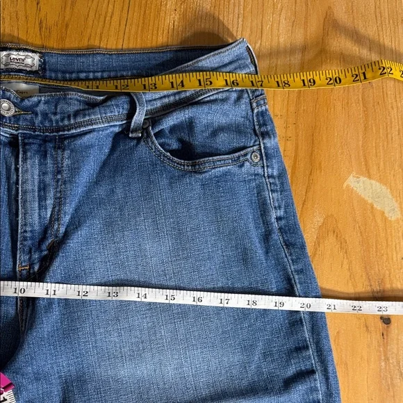 🌼 3 / $20 mix & match Levi's Blue Denim Capris 14 Good Condition! - Picture 3 of 8